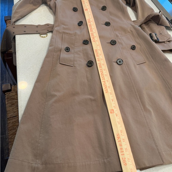 Burberry Tan Trench Coat - Picture 6 of 16